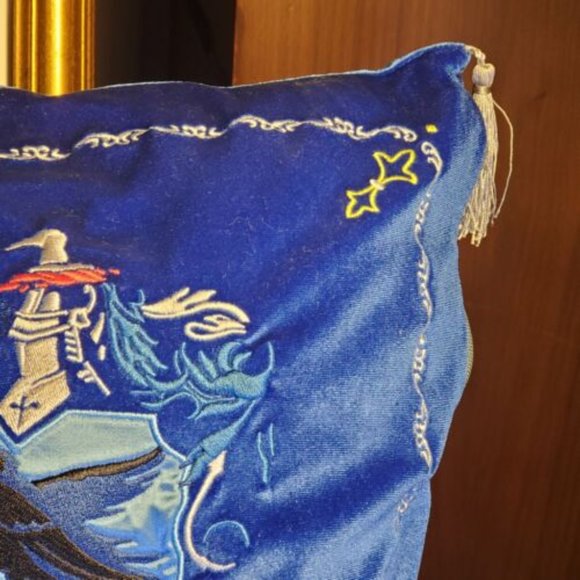 Harry Potter The Noble Collection Ravenclaw Blue Velvety Pillow Silky Pouch EUC - Picture 4 of 12